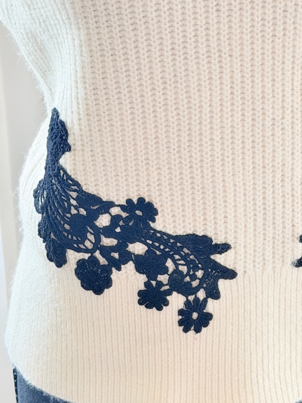 Express White Knit Cami with Black Floral Appliqué - Picture 3 of 4